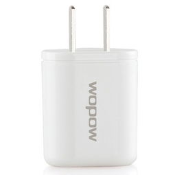 沃品A8充電器 白色魅影下的高效充電體驗(yàn)